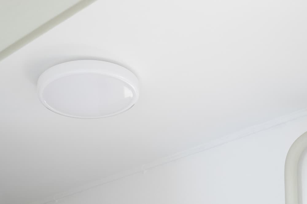 01_Cover_DPS_E25_Furniture_looped_wall_ceiling_lamp_db_muuto_1 01_Cover_DPS_E25_Furniture_looped_wall_ceiling_lamp_db_muuto_1